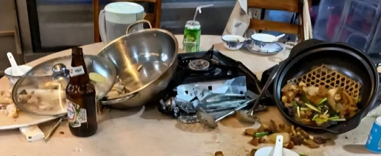 事发火锅店，卡式炉突然爆炸！4人被灼伤，最新进展